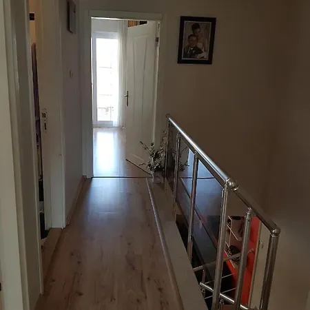 Central Duplex With Garden In Appartement Çeşme