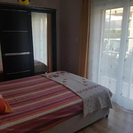 Central Duplex With Garden In شقة *